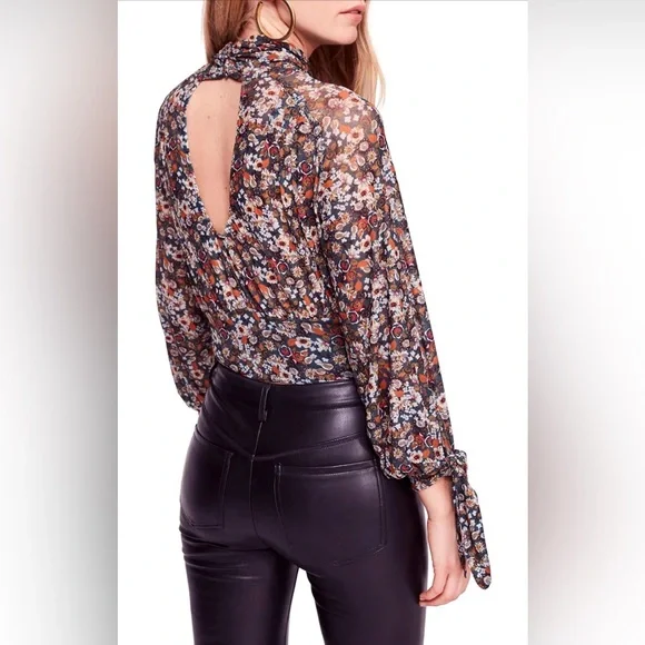 Free People All Dolled Up Floral Top - Picture 3 of 9